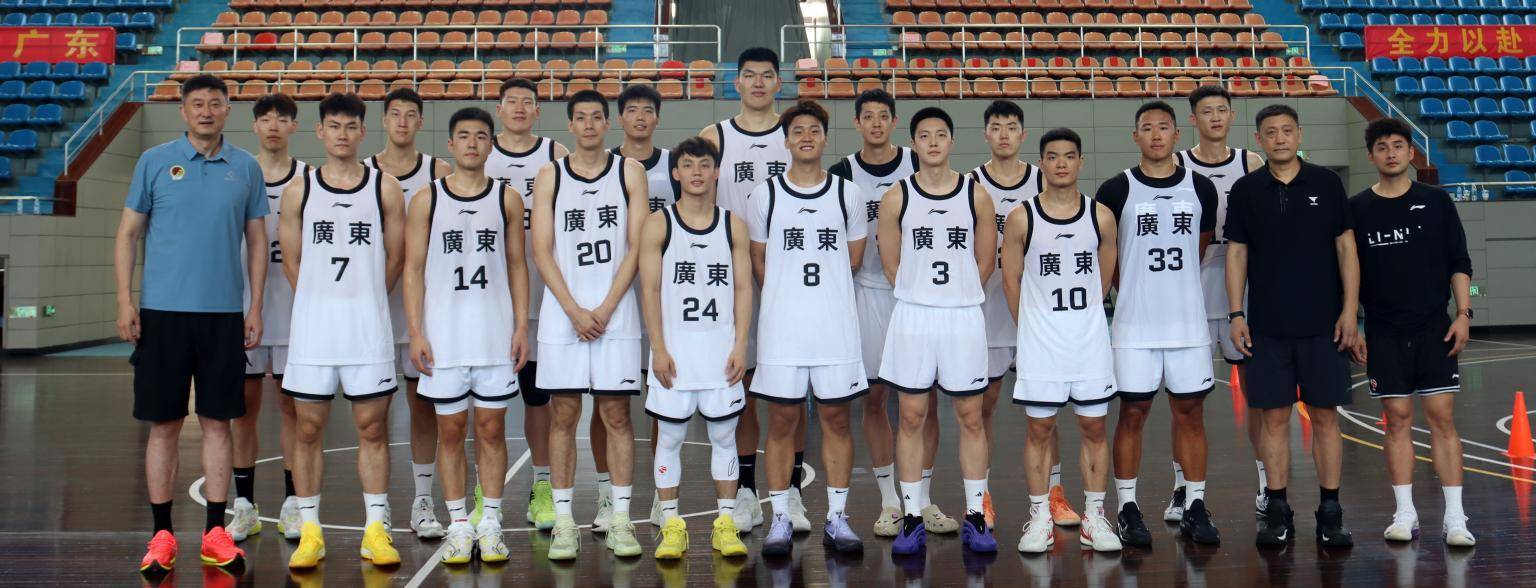 转折点深圳男篮内部沟通，CBA常规赛今晚攻防权衡，管理层满意，赛程密集仍需轮换的简单介绍