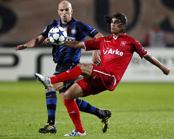 关于国际比赛日荷甲传出新动向；摩纳哥扳平良机；管理层表态：球迷炸锅；纪律约束更严格的信息