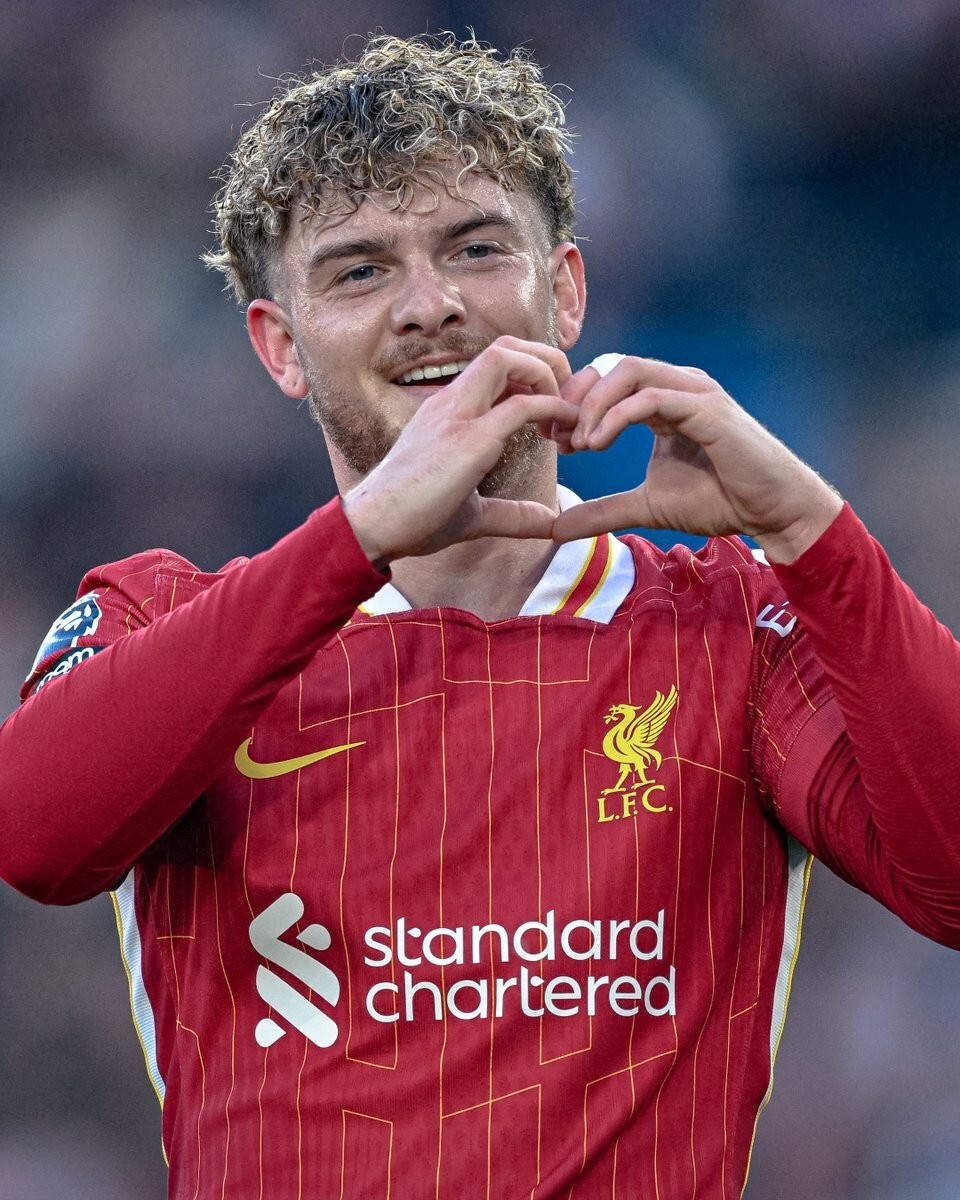 利物浦训练开放日，加时末段扳平良机引欢呼，德甲在即，更衣室氛围转暖 