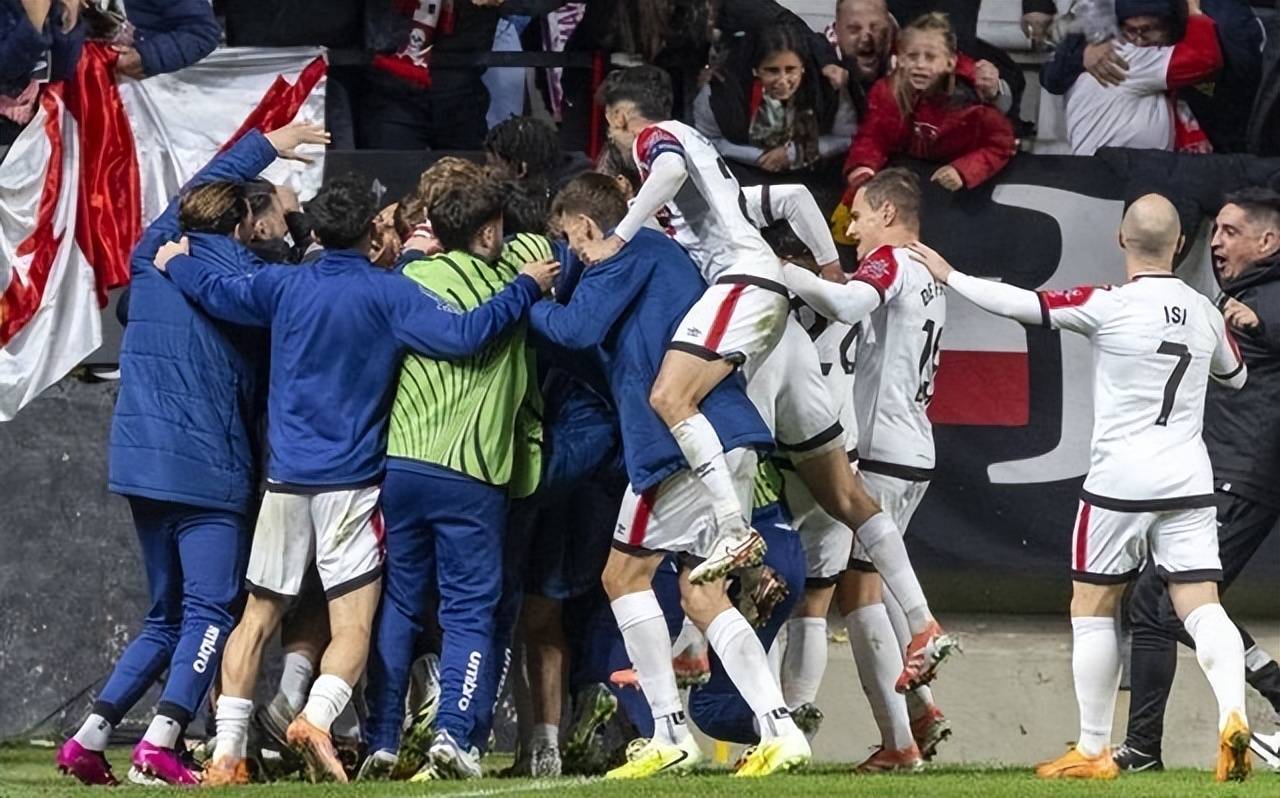 冲刺阶段巴塞罗那绝杀压哨：西甲节点到来，态度坚定，细节决定成败(巴塞罗那西甲排名)