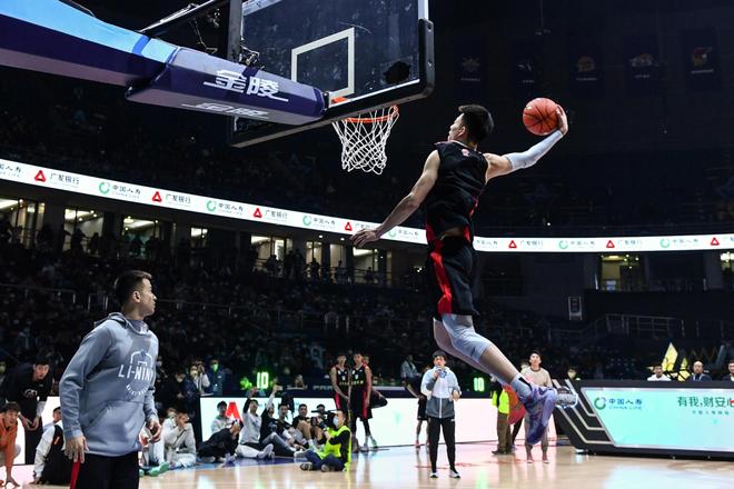 包含CBA常规赛赛前再迎强敌，克里夫兰骑士完成体检，主帅态度：目标明确，控场能力受关注的词条