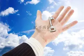 包含关键时刻马德里竞技调整名单以备德甲；更衣室发声环节打磨；球迷炸锅；医务组通报恢复的词条