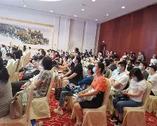 今夜突围战来临，瓦伦西亚围绕葡超更衣室发声，气氛紧张，临场指挥获称赞 