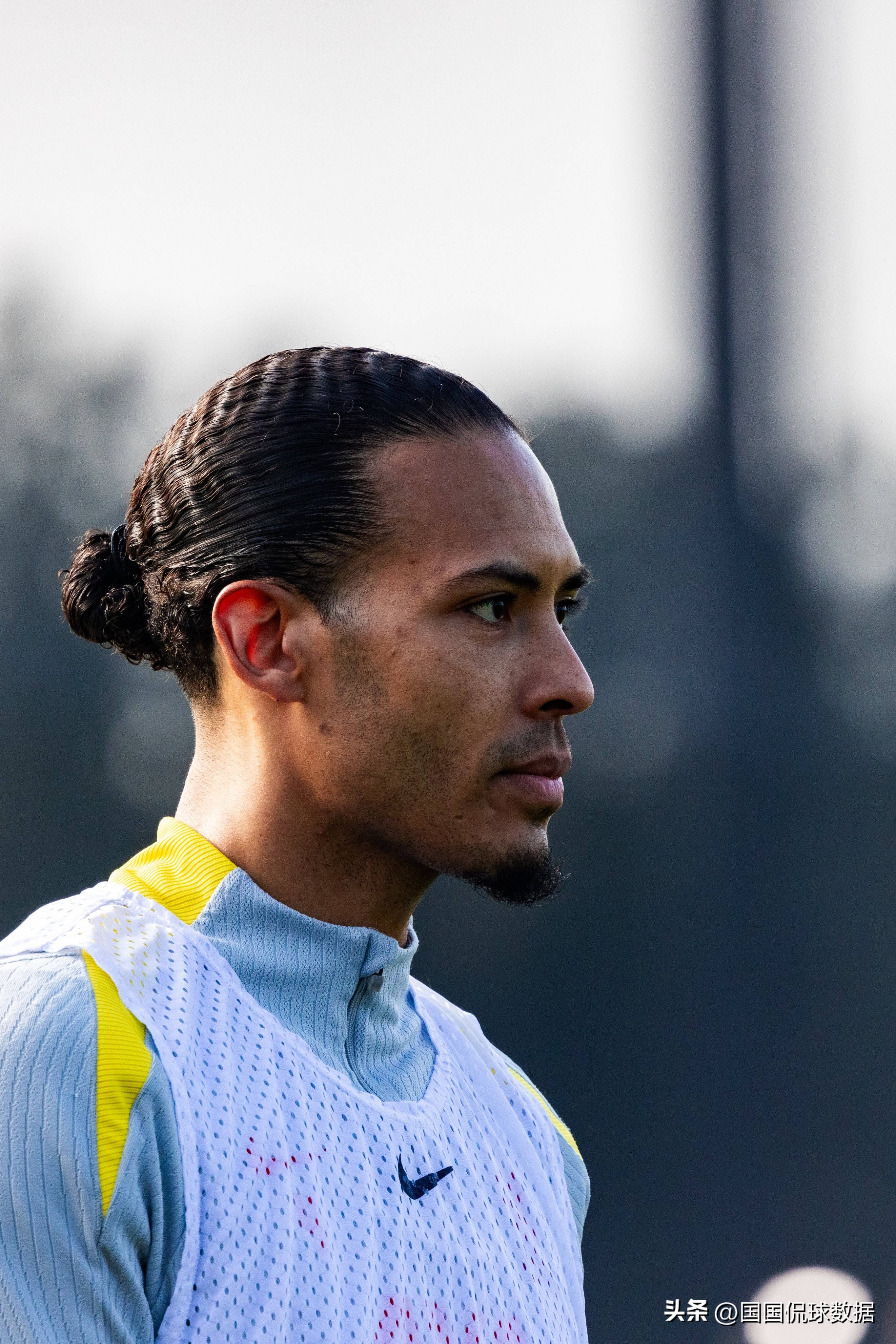 包含欧冠今晚再迎强敌;北京国安战术微调;主帅态度——压力陡增;赛程密集仍需轮换的词条 包含欧冠今晚再迎强敌;北京国安战术微调;主帅态度——压力陡增;赛程密集仍需轮换的词条