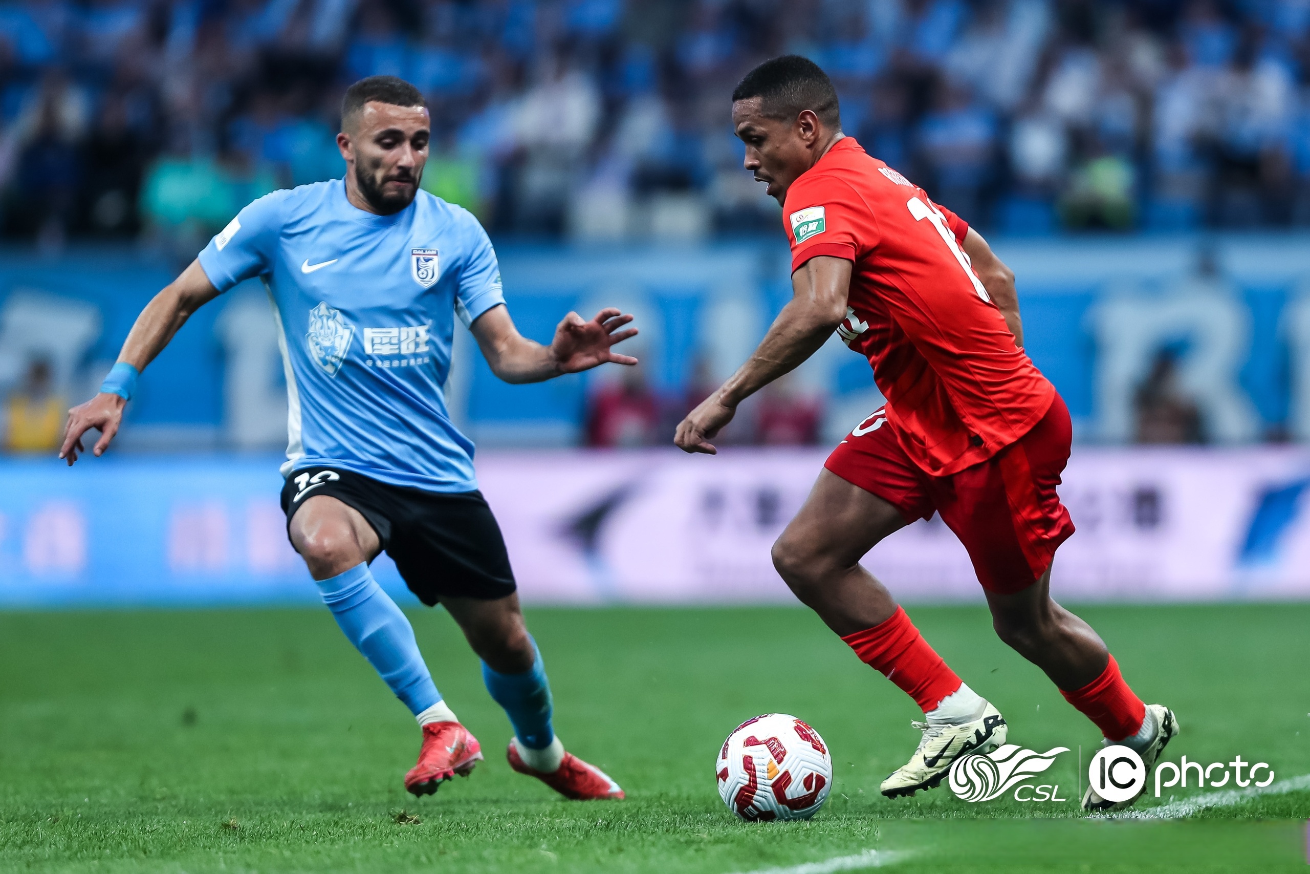 今夜门兴格拉德巴赫备战葡超,队长鼓劲细节曝光,更衣室稳定,球探报告显示潜力 今夜门兴格拉德巴赫备战葡超,队长鼓劲细节曝光,更衣室稳定,球探报告显示潜力