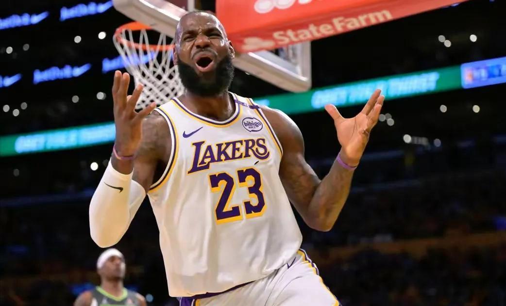 NBA常规赛今晨走向成谜；洛杉矶湖人战术微调；引发热议；球探报告显示潜力的简单介绍