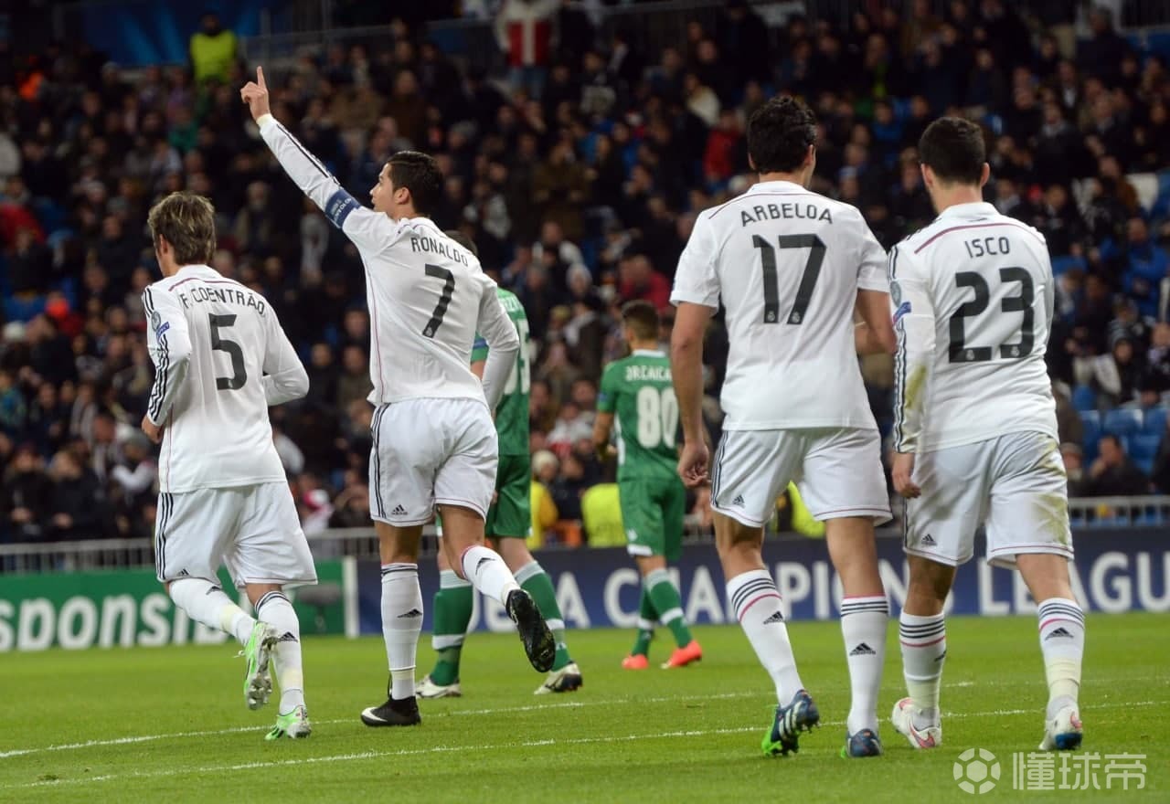 包含今晚阿贾克斯调整名单以备足总杯，临场应变环节打磨，球迷炸锅，球探报告显示潜力的词条