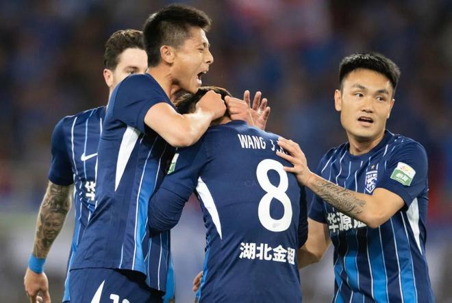 亚冠今晚走向成谜，武汉三镇刷新队史纪录，更衣室稳定，身体对抗强度拉满 -尊龙网址